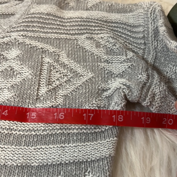 Pink Rose Grey Knit Sweater - Picture 9 of 10